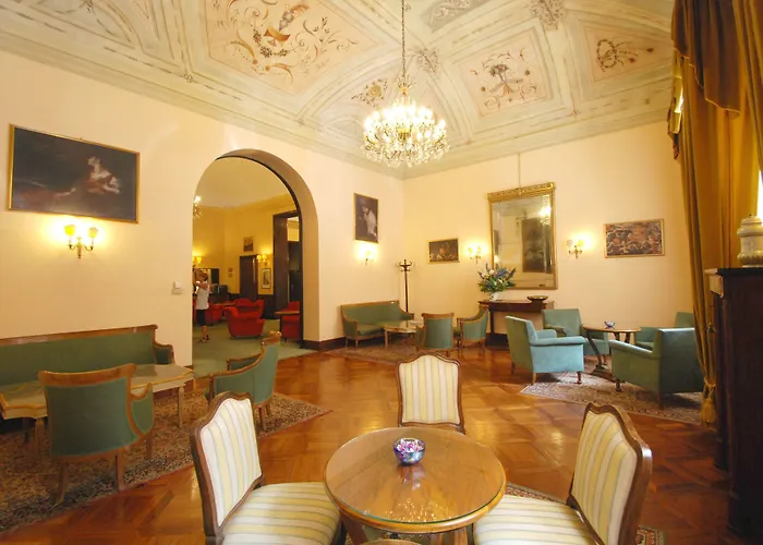 Palace Centro Hotel 3*
