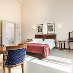 Palace Centro 3*