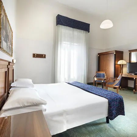 Palace Centro 3*