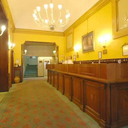 Palace Centro Hotel 3*