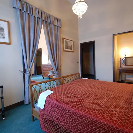 Palace Centro 3* Bologne