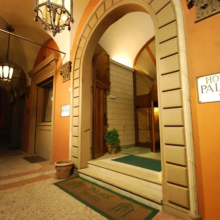 Palace Centro 3* Bolonia