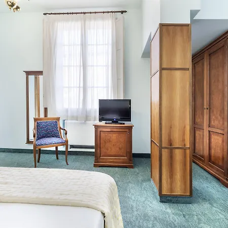 Palace Centro 3*