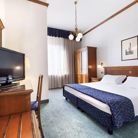 Palace Centro 3*