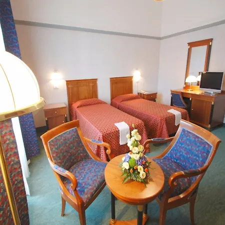 Palace Centro Hotell