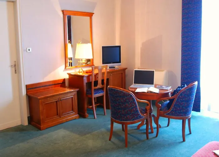 Palace Centro 3*