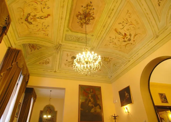 Palace Centro Hotell 3*
