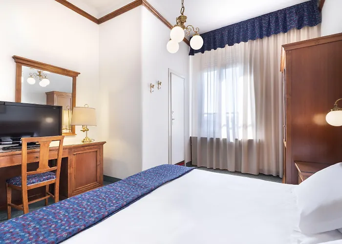 Palace Centro 3*