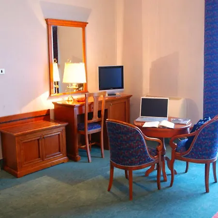 Palace Centro 3*